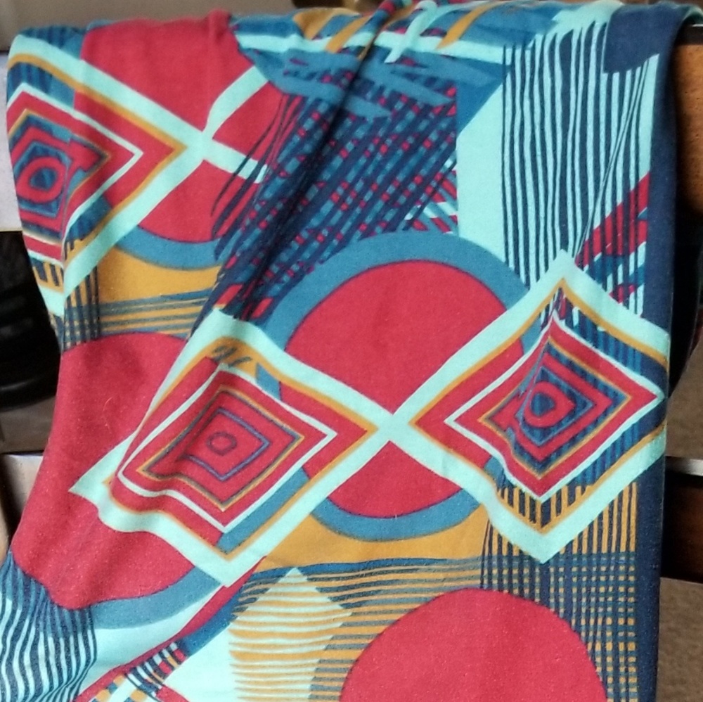 LULAROE TALL & CURVY GENTLY WORN LEGGINGS